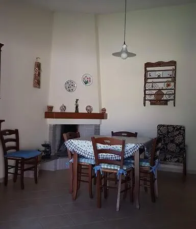 Dom wakacyjny Vittorio House Indipendente Con Giardino A *