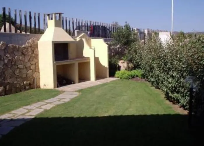 Vittorio House Indipendente Con Giardino A Nyaraló Villasimius